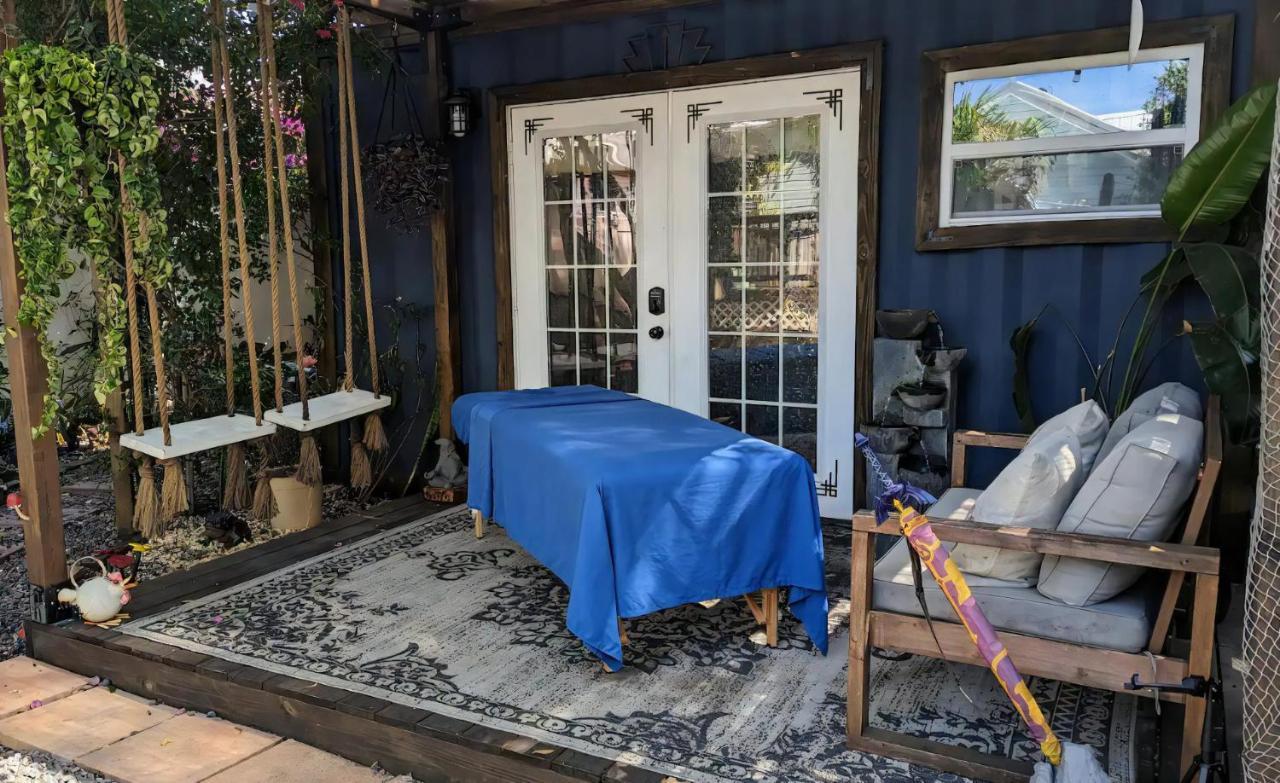 Cozy Af Tiny-House Oasis Villa Tampa Exterior photo
