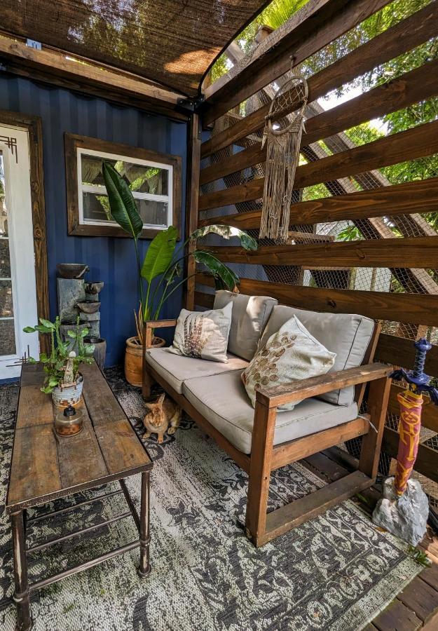 Cozy Af Tiny-House Oasis Villa Tampa Exterior photo